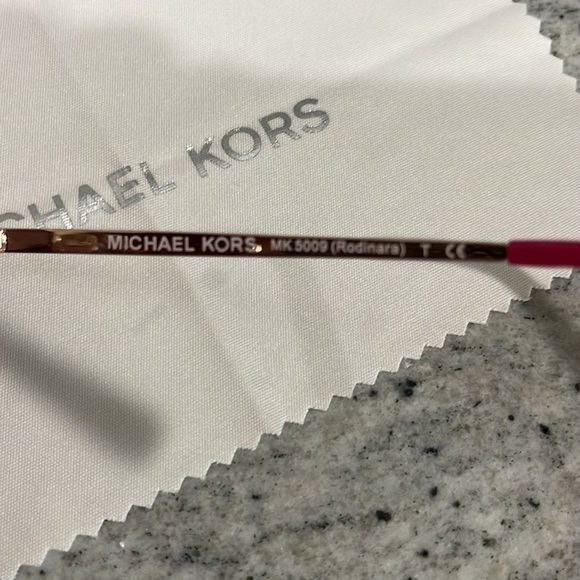 Michael Kors Sunglasses 😎 - Picture 11 of 13